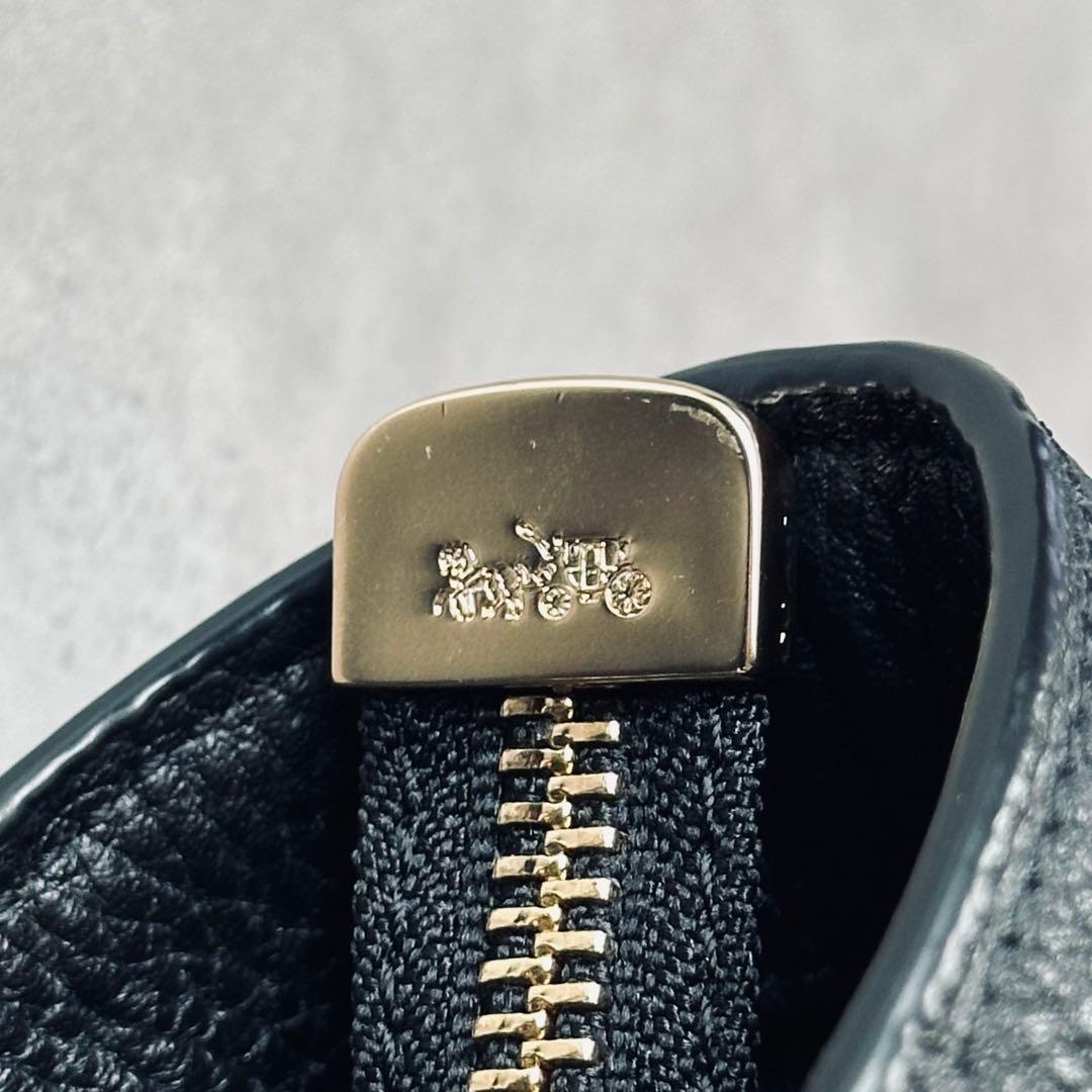 COACH Chain Strap Drawstring Tote Bag 17