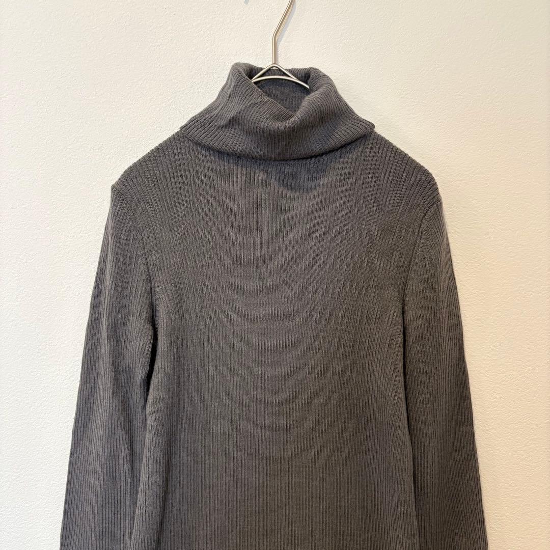 .ユニクロ タートルネック 長袖ニット グレー Lサイズ　無地　レディース 2