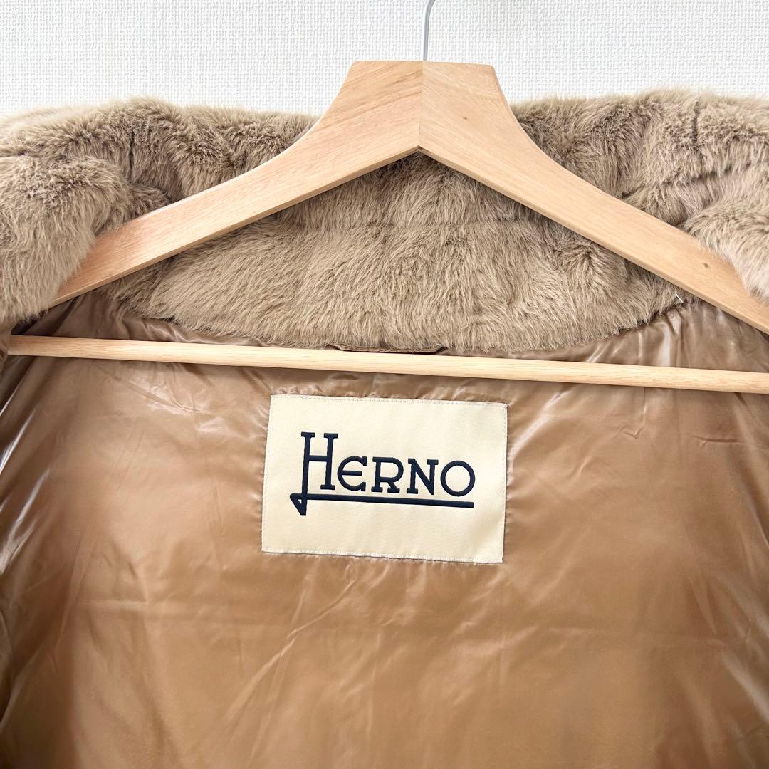 美品✨HERNO ヘルノ　エコファーダウンベスト　ベージュ　42 5
