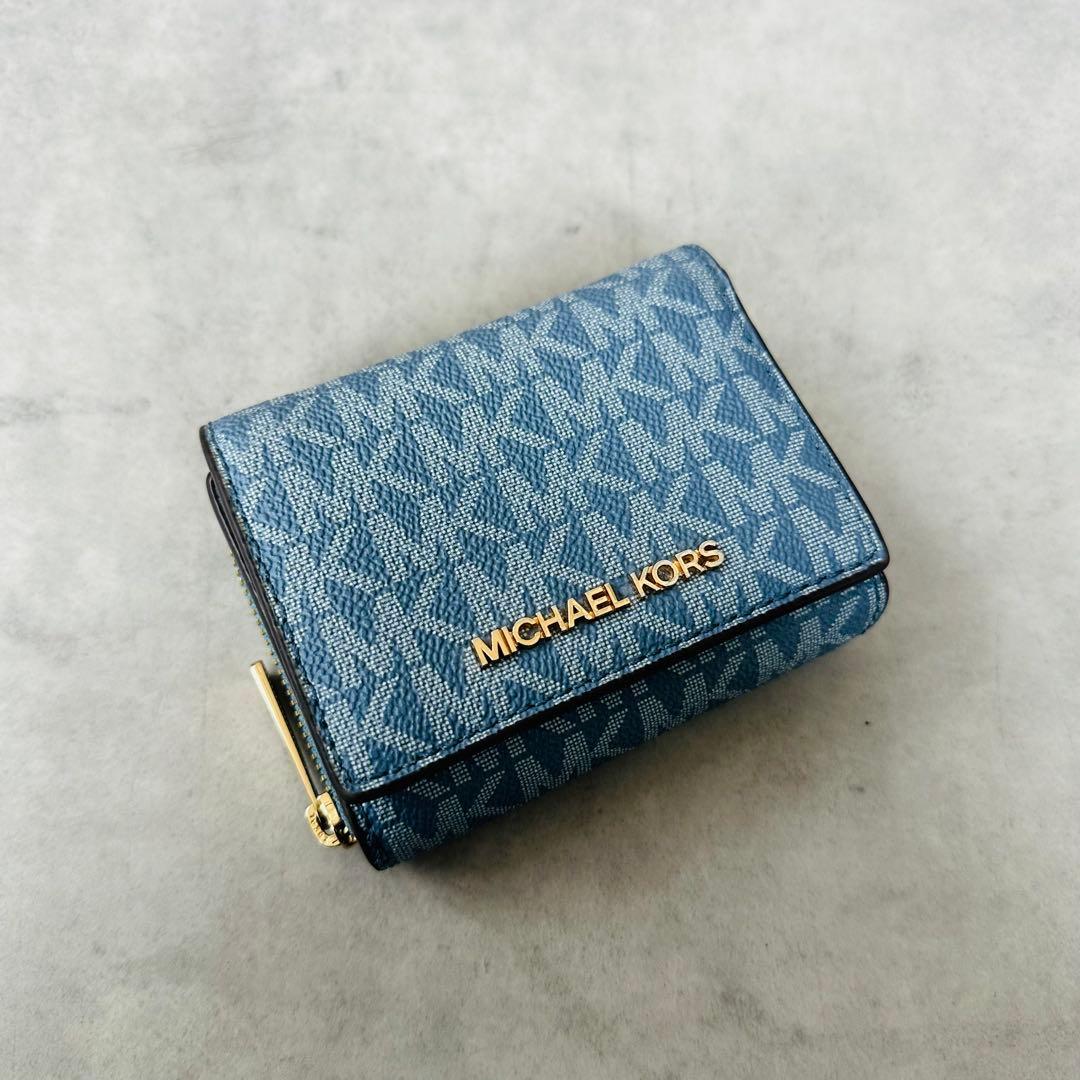 MICHAEL KORS JET SET TRAVEL 三つ折り財布 青系 3