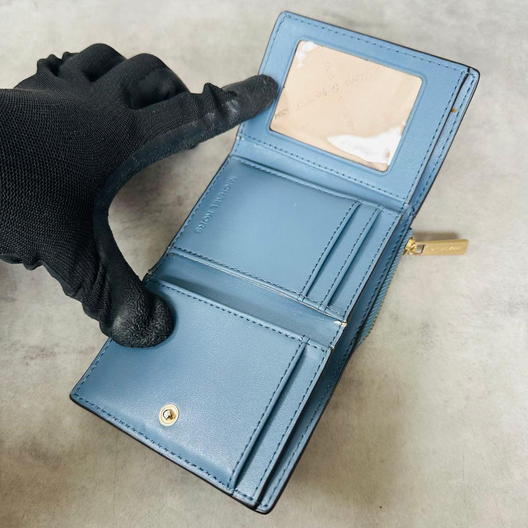 MICHAEL KORS JET SET TRAVEL 三つ折り財布 青系 9