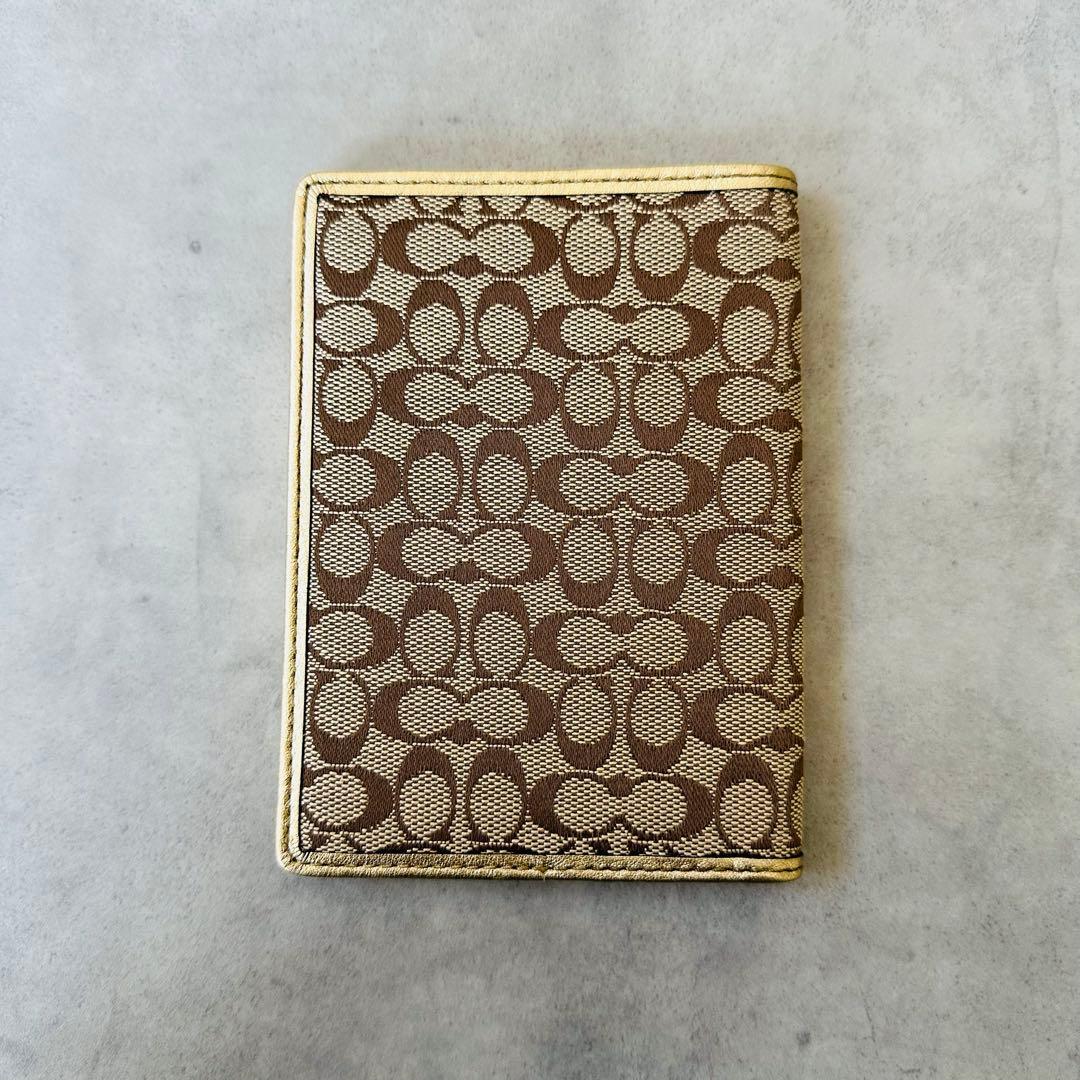 未使用✨COACH Signature Passport Case GOLD
