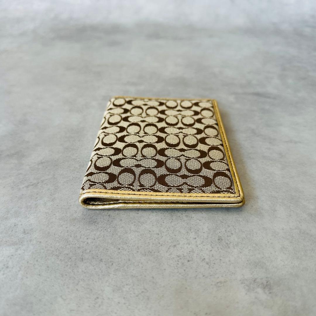 未使用✨COACH Signature Passport Case GOLD 5