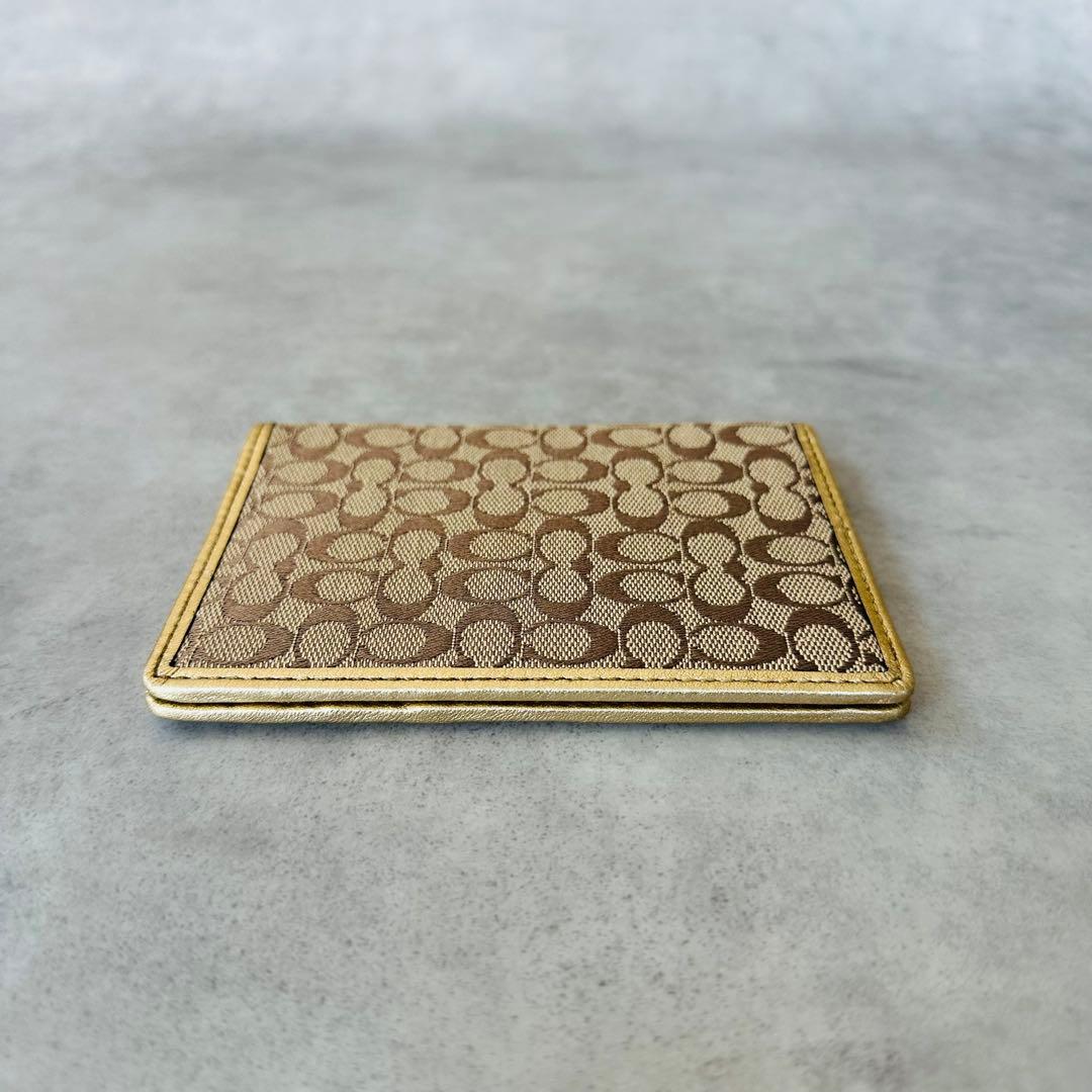 未使用✨COACH Signature Passport Case GOLD 6