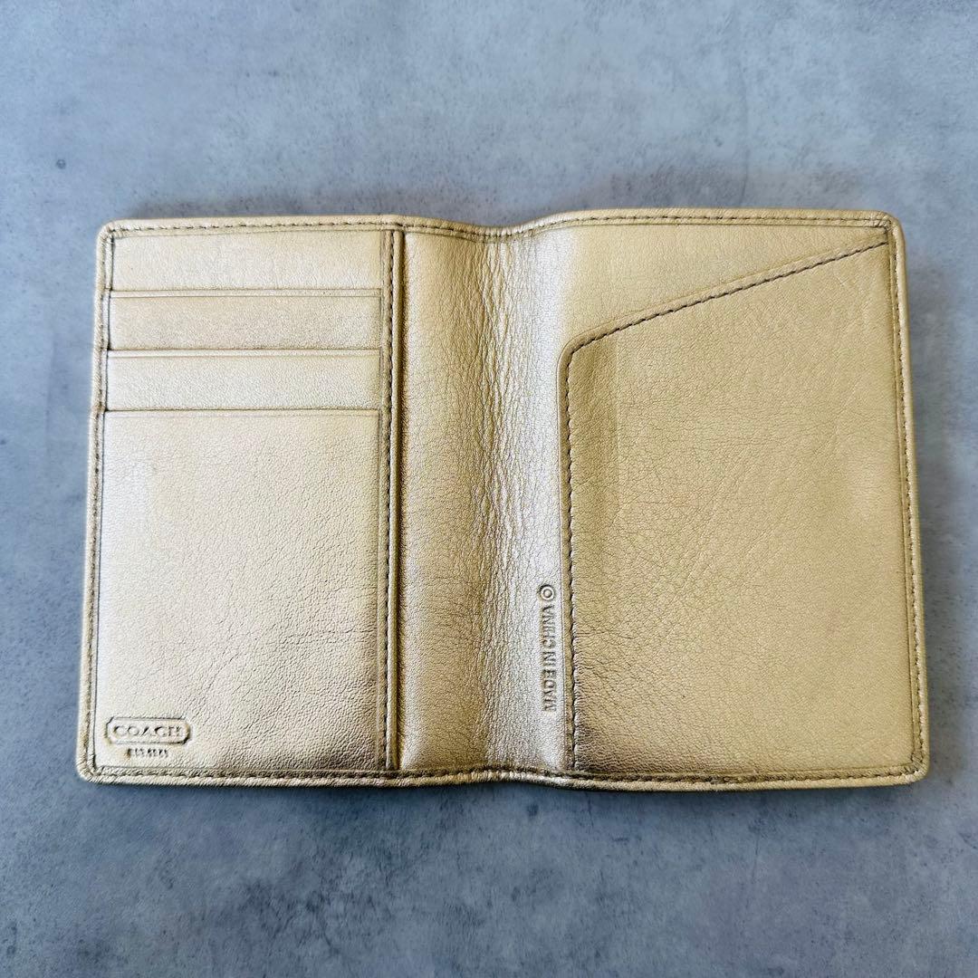 未使用✨COACH Signature Passport Case GOLD 8