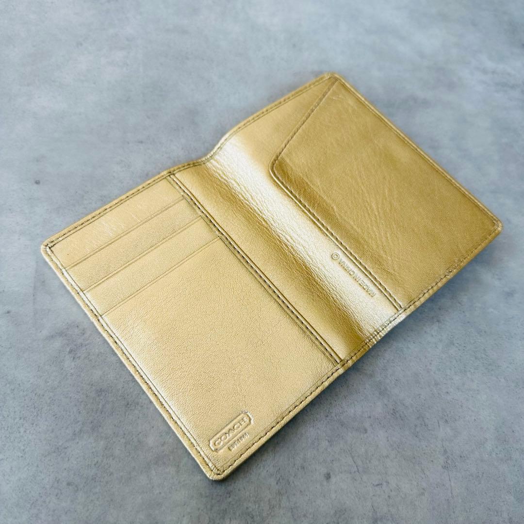 未使用✨COACH Signature Passport Case GOLD 9