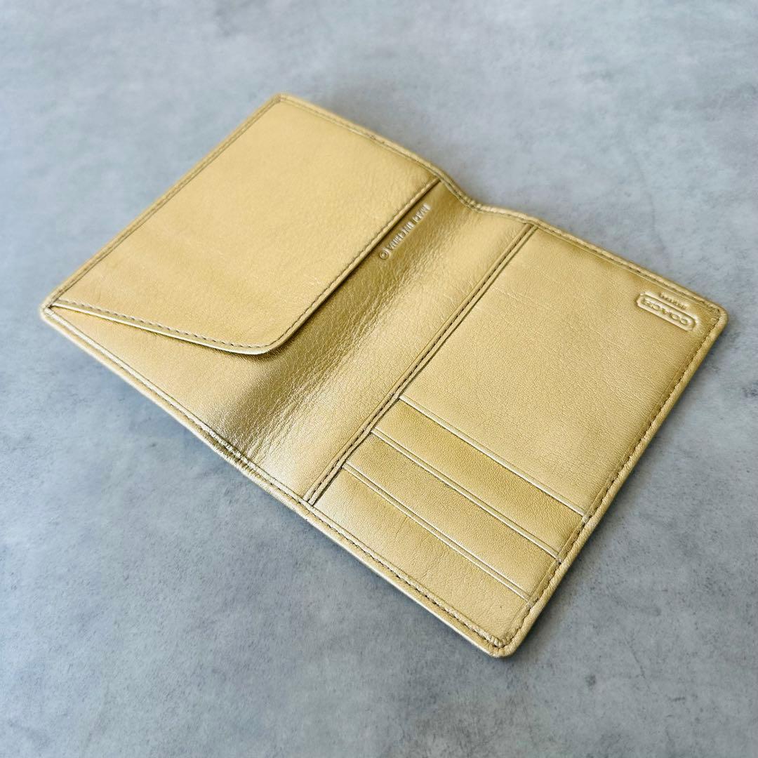 未使用✨COACH Signature Passport Case GOLD 10