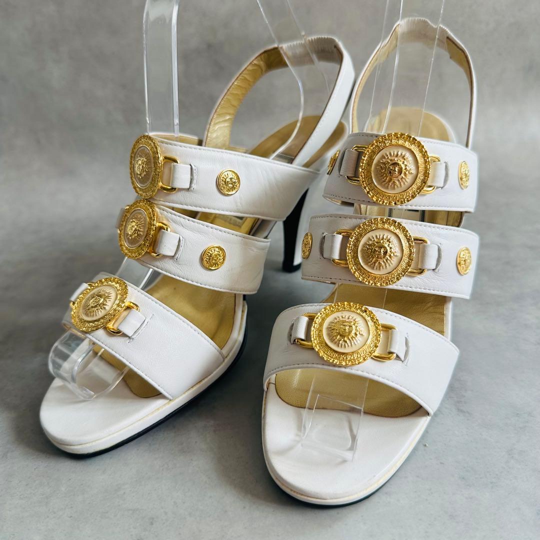 GIANNI VERSACE サンバースト　ホワイトストラップ　サンダル 2