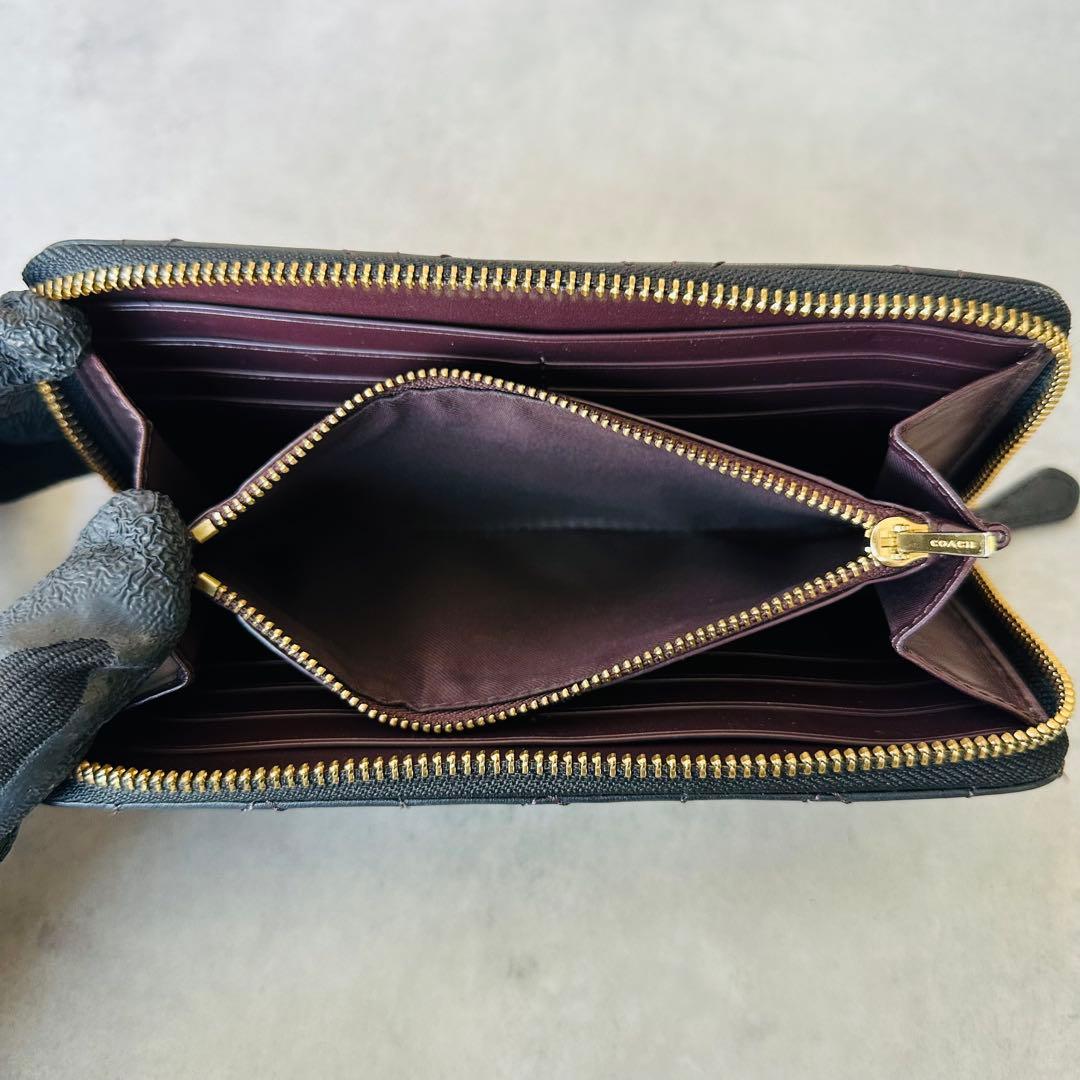 COACH キルティングレザー スタッズ アコーディオン ジップ ウォレット 黒 12