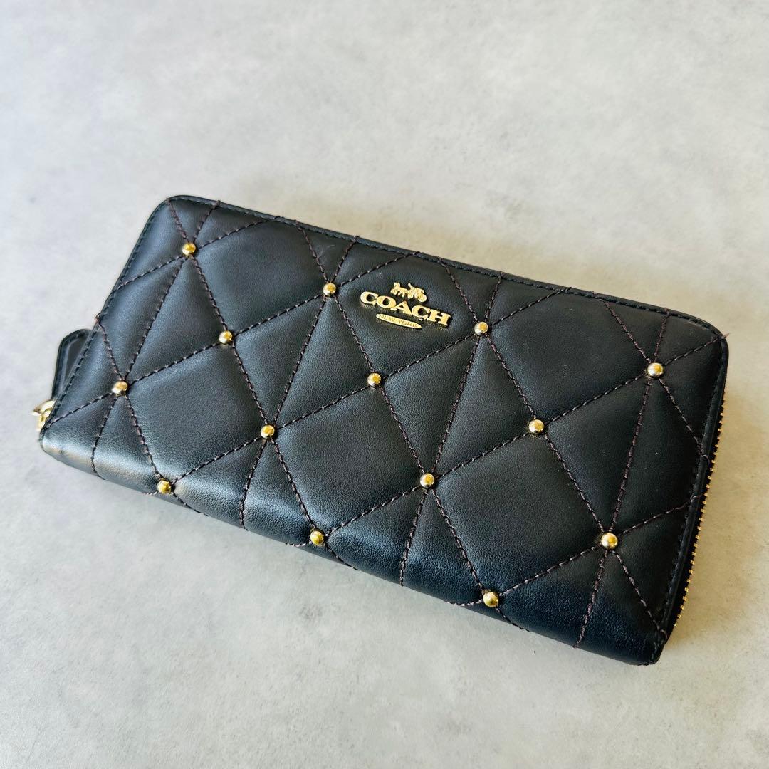 COACH キルティングレザー スタッズ アコーディオン ジップ ウォレット 黒 3