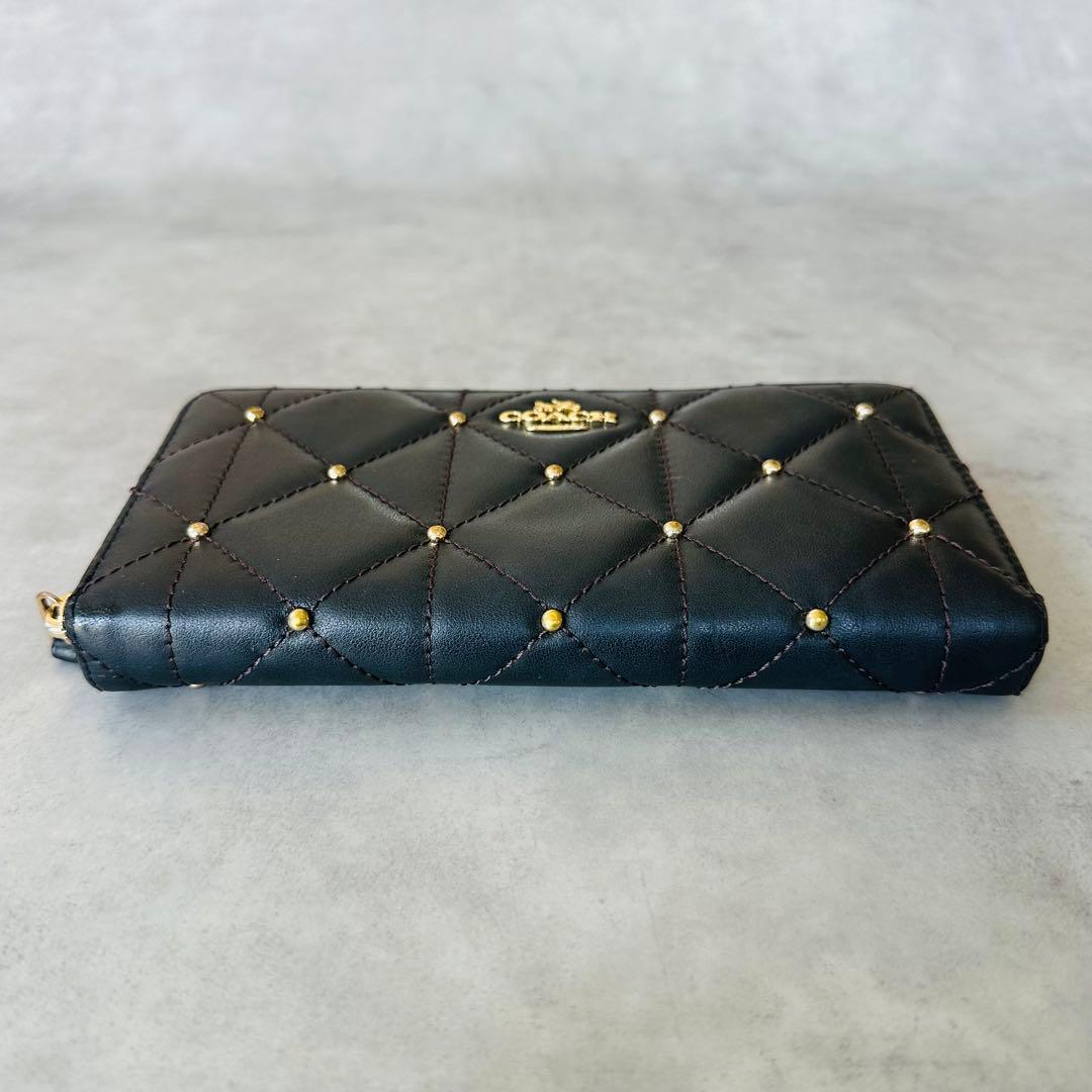 COACH キルティングレザー スタッズ アコーディオン ジップ ウォレット 黒 6