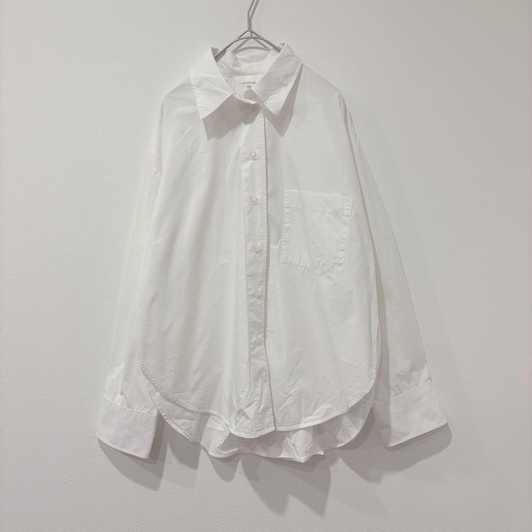長袖シャツ ブラウス 白　ホワイト オーバーサイズ　無地　シンプル　カジュアル