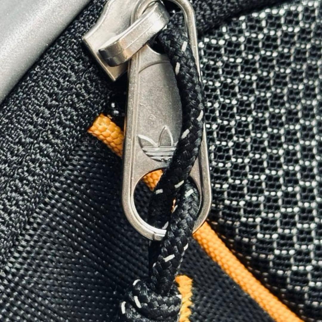 archive adidas Metallic silver Sling Bag 11