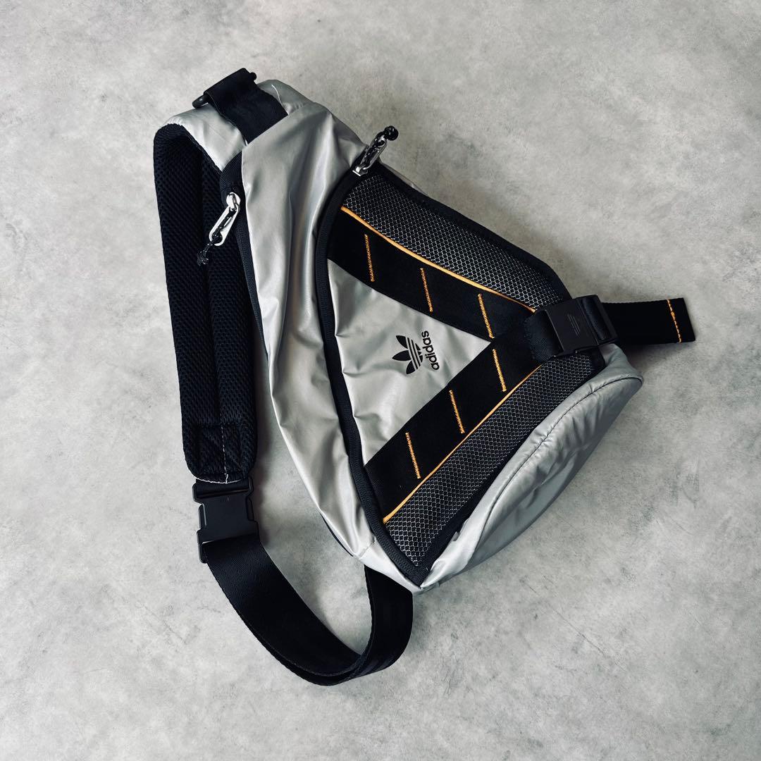 archive adidas Metallic silver Sling Bag 3