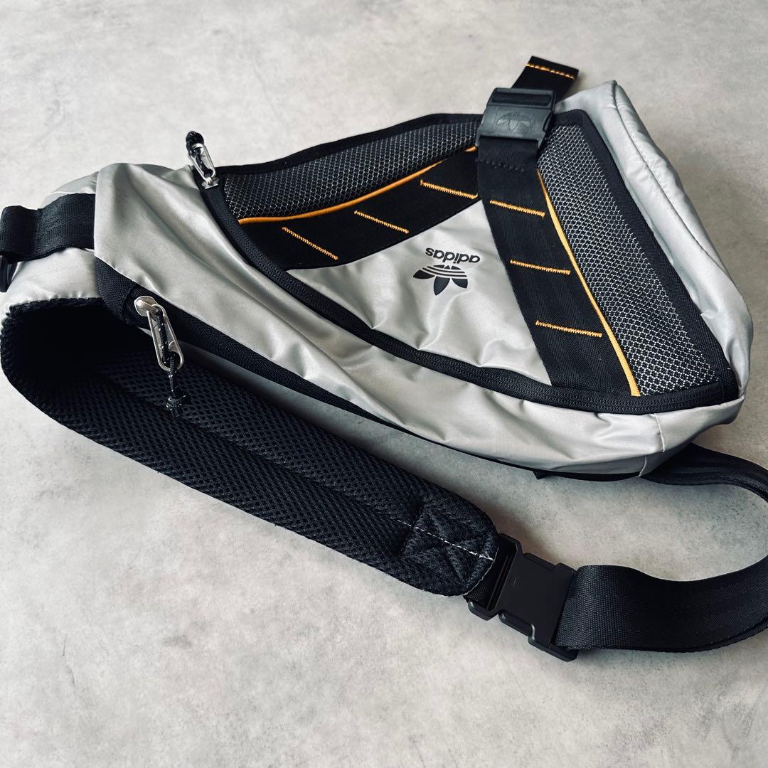 archive adidas Metallic silver Sling Bag 4