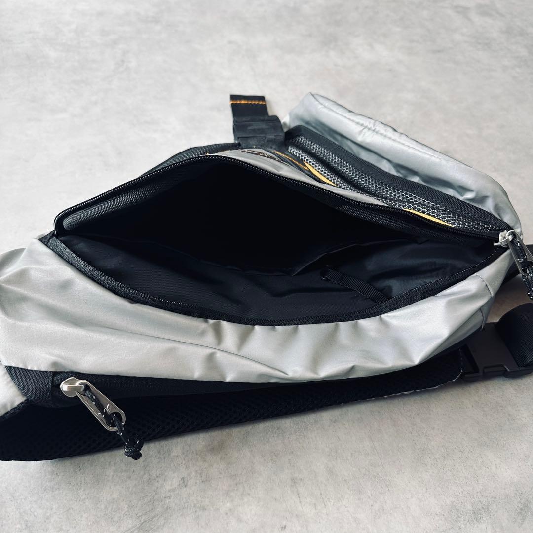 archive adidas Metallic silver Sling Bag 5