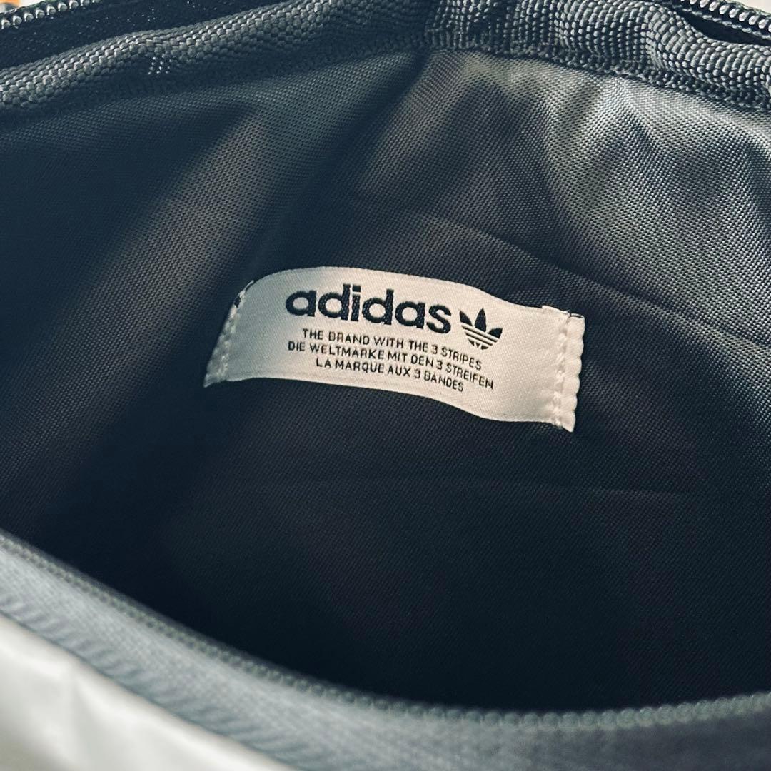 archive adidas Metallic silver Sling Bag 8