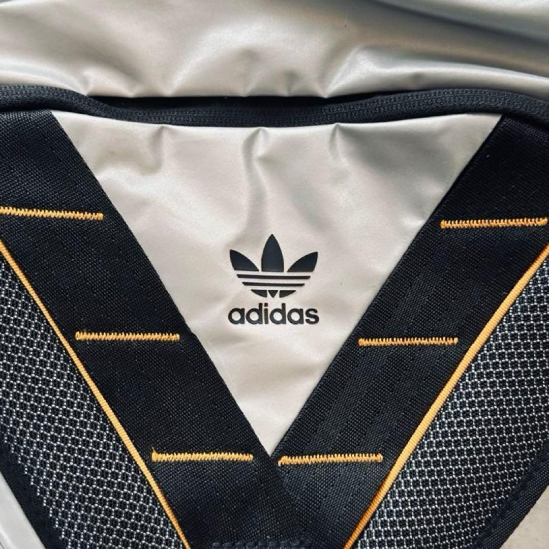 archive adidas Metallic silver Sling Bag 9