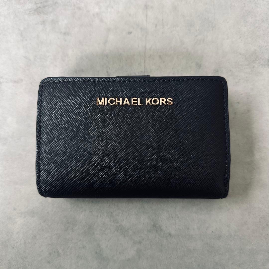 MICHAEL KORS メタルロゴ 二つ折り財布 コンパクトウォレット レザー