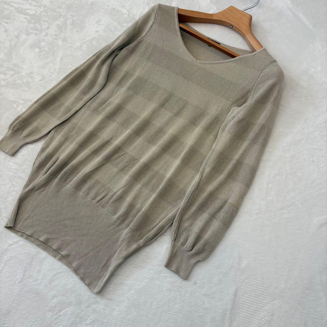 .インディヴィ 長袖ニット　体型カバー ベージュ ストライプ　38 おしゃれ 2