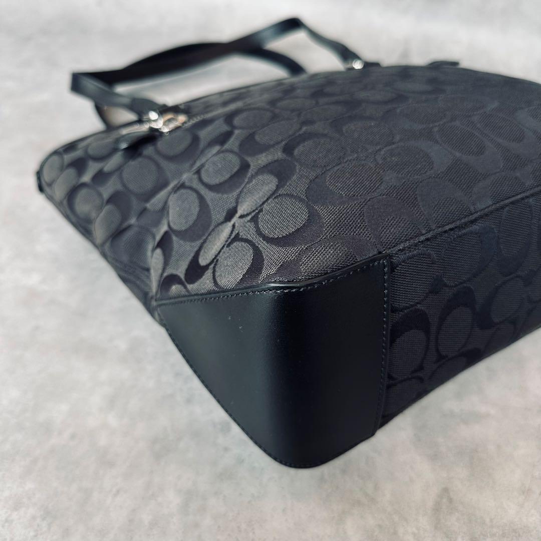 COACH Signature Zip Tote Bag 10