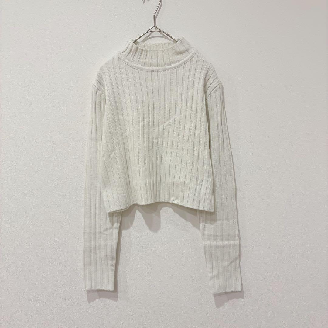 GU ニットセーター 長袖　ショート丈 ホワイト 白　Lサイズ　無地　シンプル