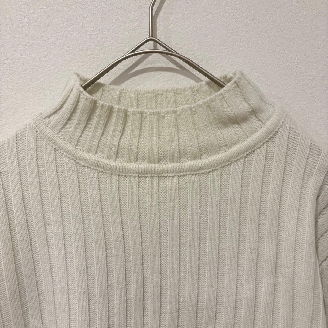 GU ニットセーター 長袖　ショート丈 ホワイト 白　Lサイズ　無地　シンプル 2