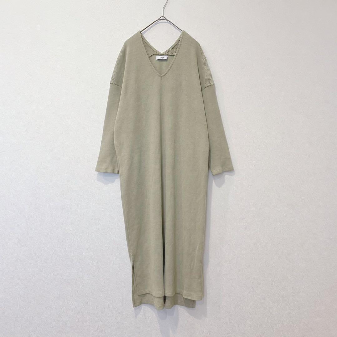 ディスコート ロングワンピース 長袖　カットソー　Vネック グリーン　緑