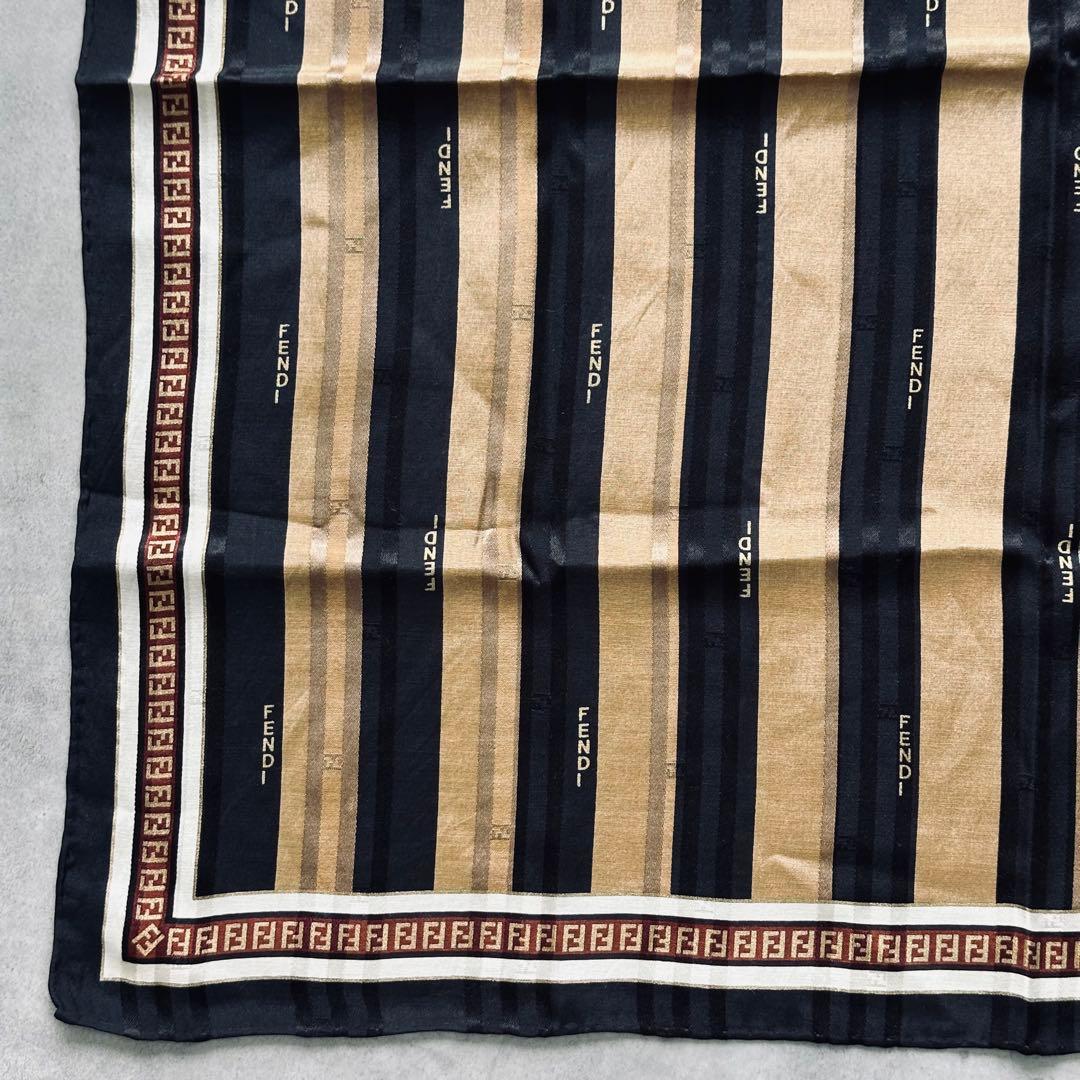 FENDI ストライプ ロゴ ハンカチ 金 黒 ゴールド ブラック 5