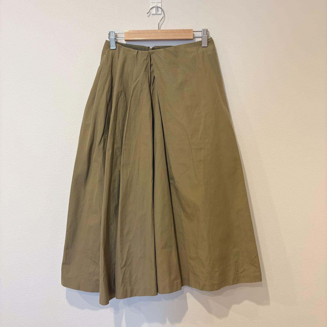 マカフィー フレアスカート ロング タック カーキ　緑　34 M ゆったり　無地