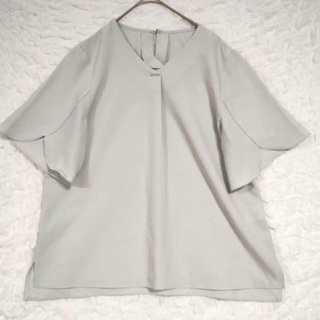anysis エニィスィス グレー Vネック フレア袖シャツ S 軽い シンプル