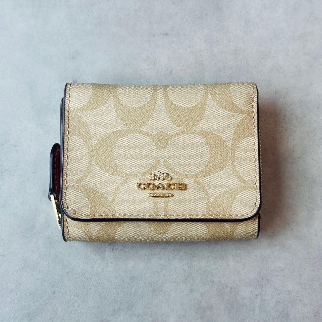COACH ミニ トライフォールド ウォレット・シグネチャー キャンバス　②
