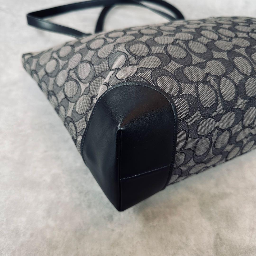 COACH Signature Tote Bag One Shoulder 10