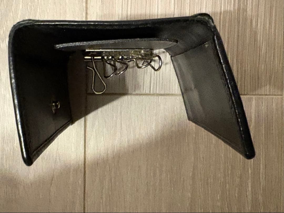 GUCCI ブラックレザーキーケース 5