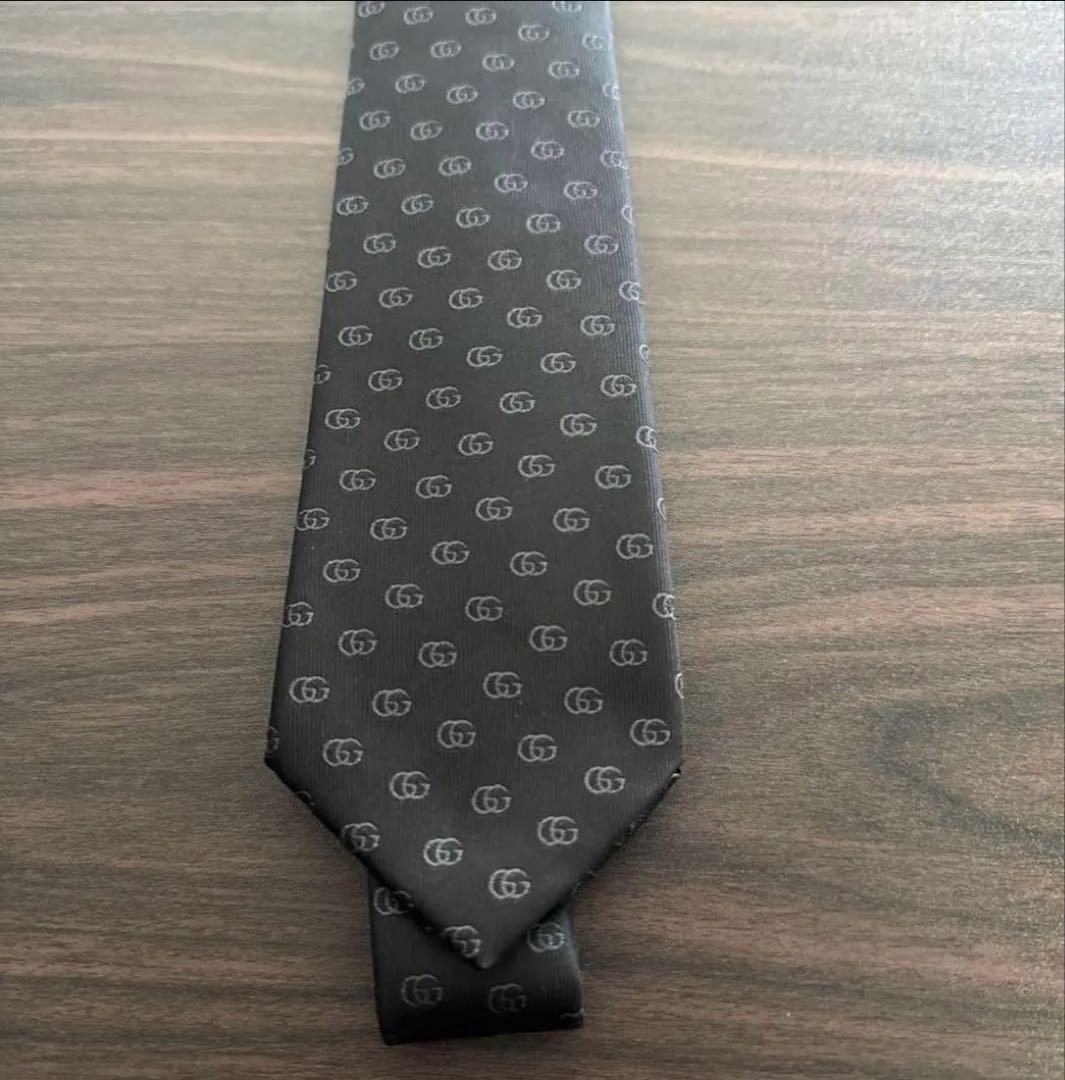 GUCCI ブラック シルク ネクタイ
