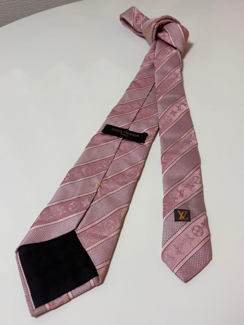 LOUIS VUITTON BIGモノグラム柄　ピンクストライプ　シルクネクタイ 4