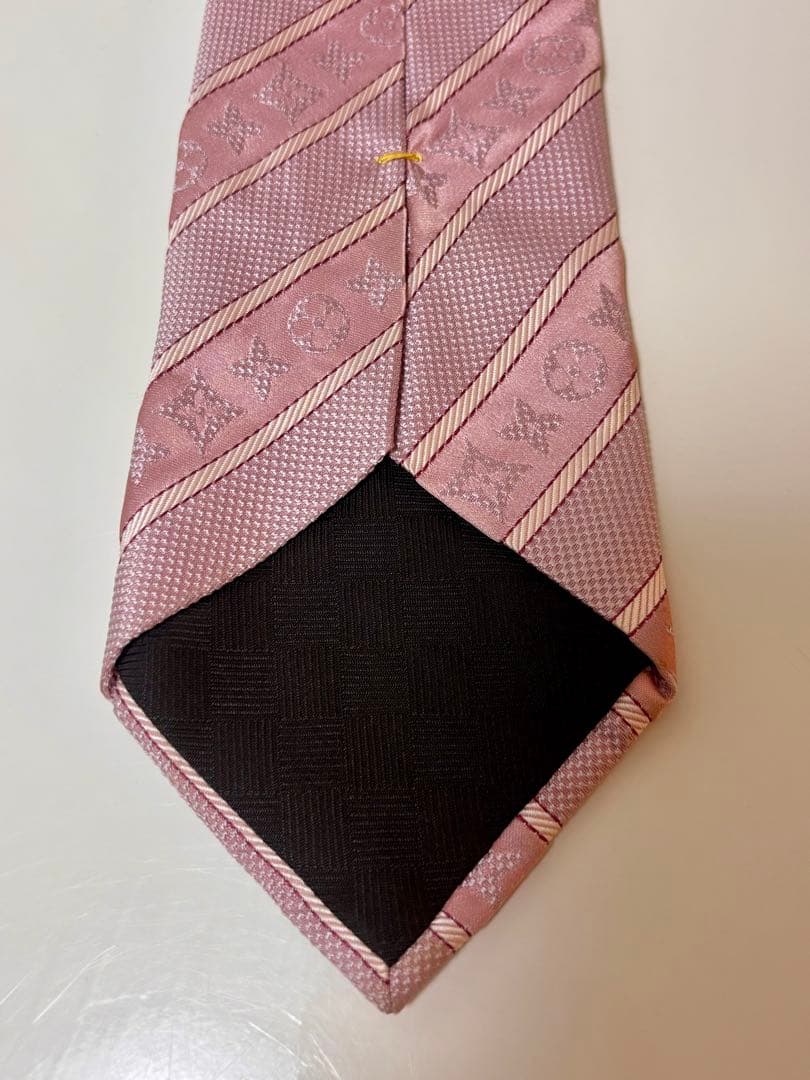 LOUIS VUITTON BIGモノグラム柄　ピンクストライプ　シルクネクタイ 8