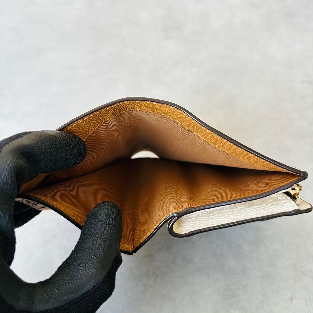 COACH ミディアム コーナー ジップ ウォレット　ホワイト系 10