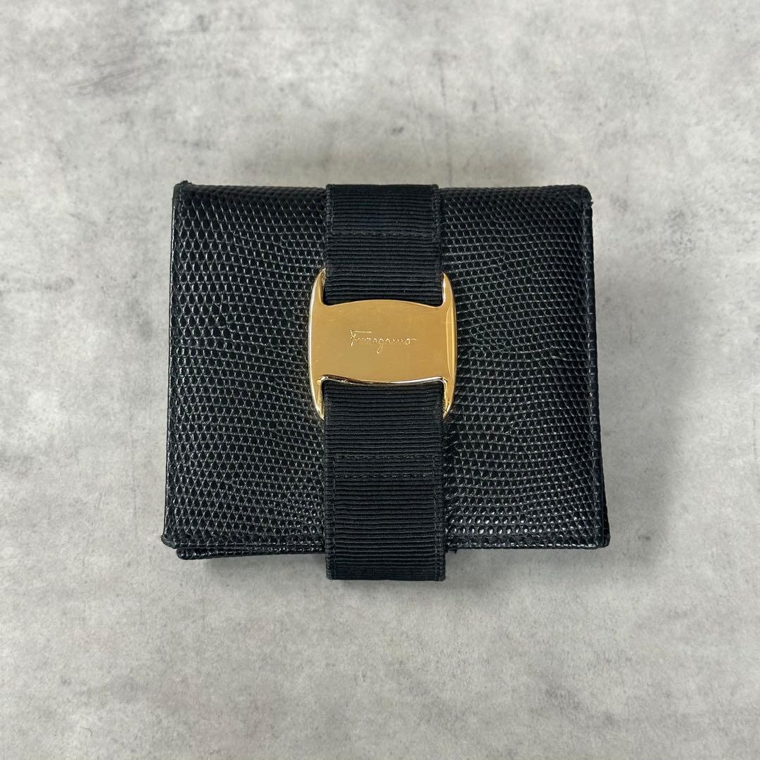 Salvatore Ferragamo ヴァラ リザード型押し 二つ折り財布