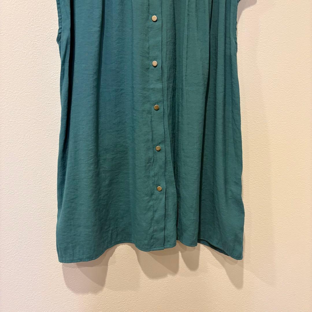 ブラウス ギャザー　ノースリーブ　グリーン 緑　F 前開き　ゴールドボタン　高級 3