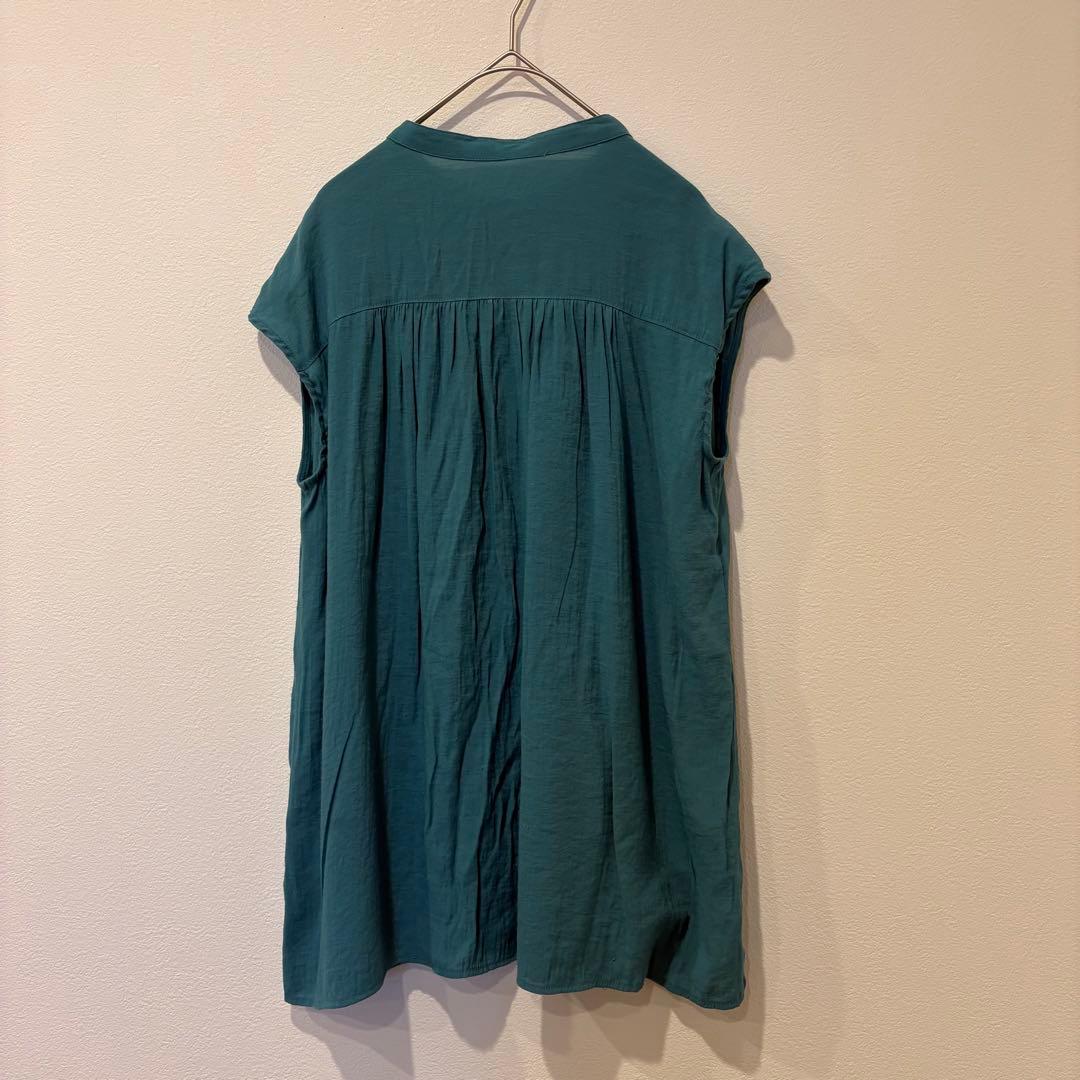 ブラウス ギャザー　ノースリーブ　グリーン 緑　F 前開き　ゴールドボタン　高級 6