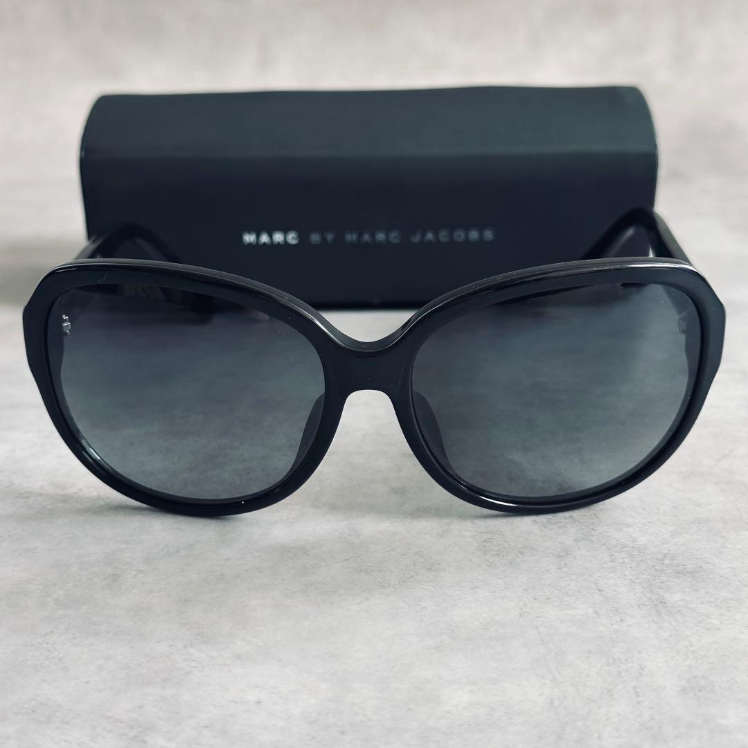 MARC BY MARC JACOBS アジアンフィット サングラス