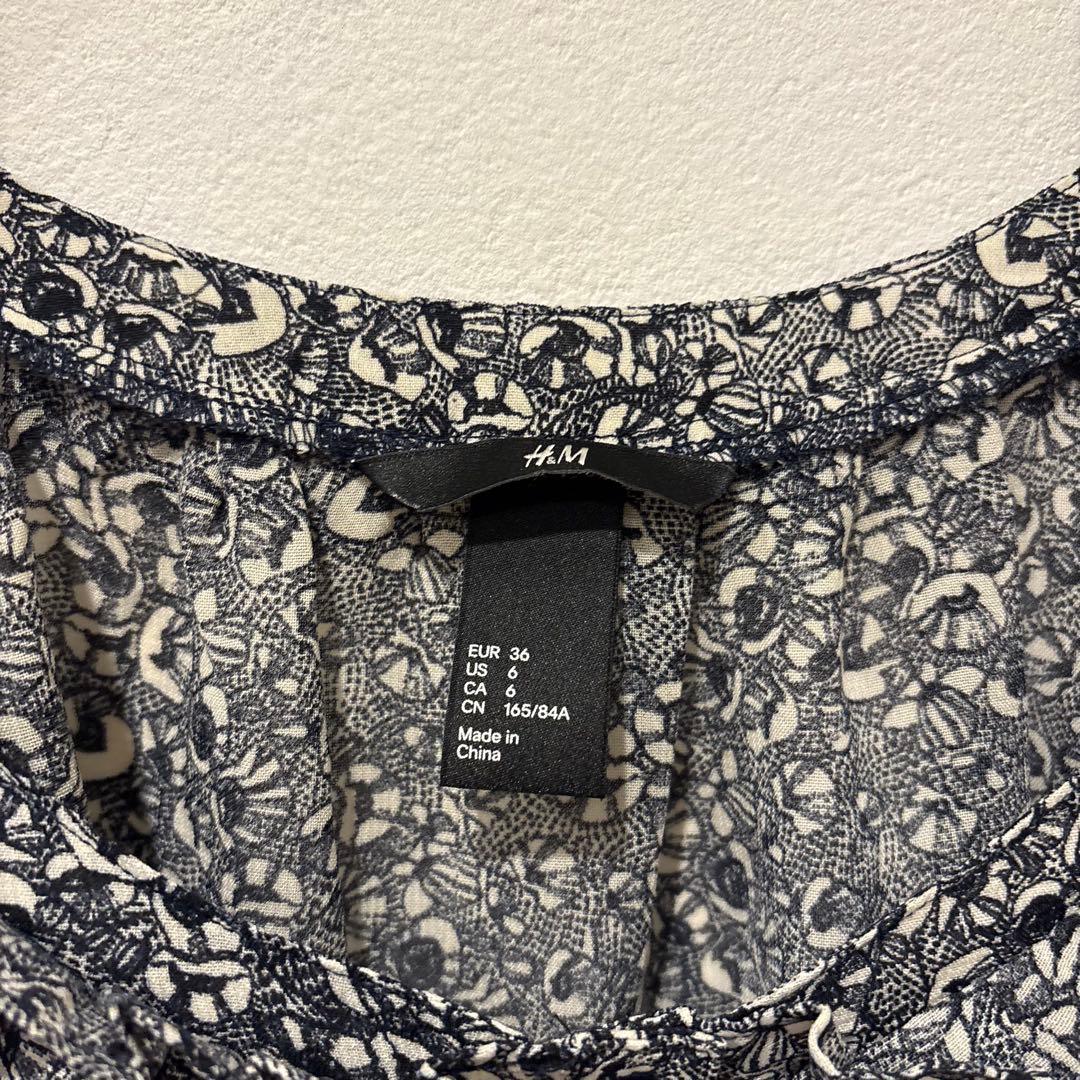 H&M 花柄 ブラウス 前ボタン 黒　ブラック　36 S相当　シフォン　かわいい 3