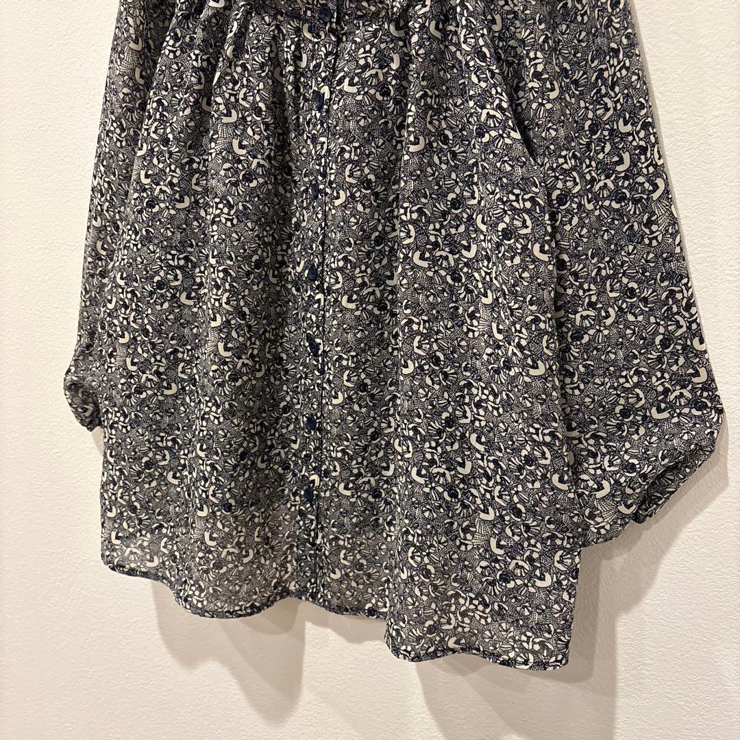 H&M 花柄 ブラウス 前ボタン 黒　ブラック　36 S相当　シフォン　かわいい 4