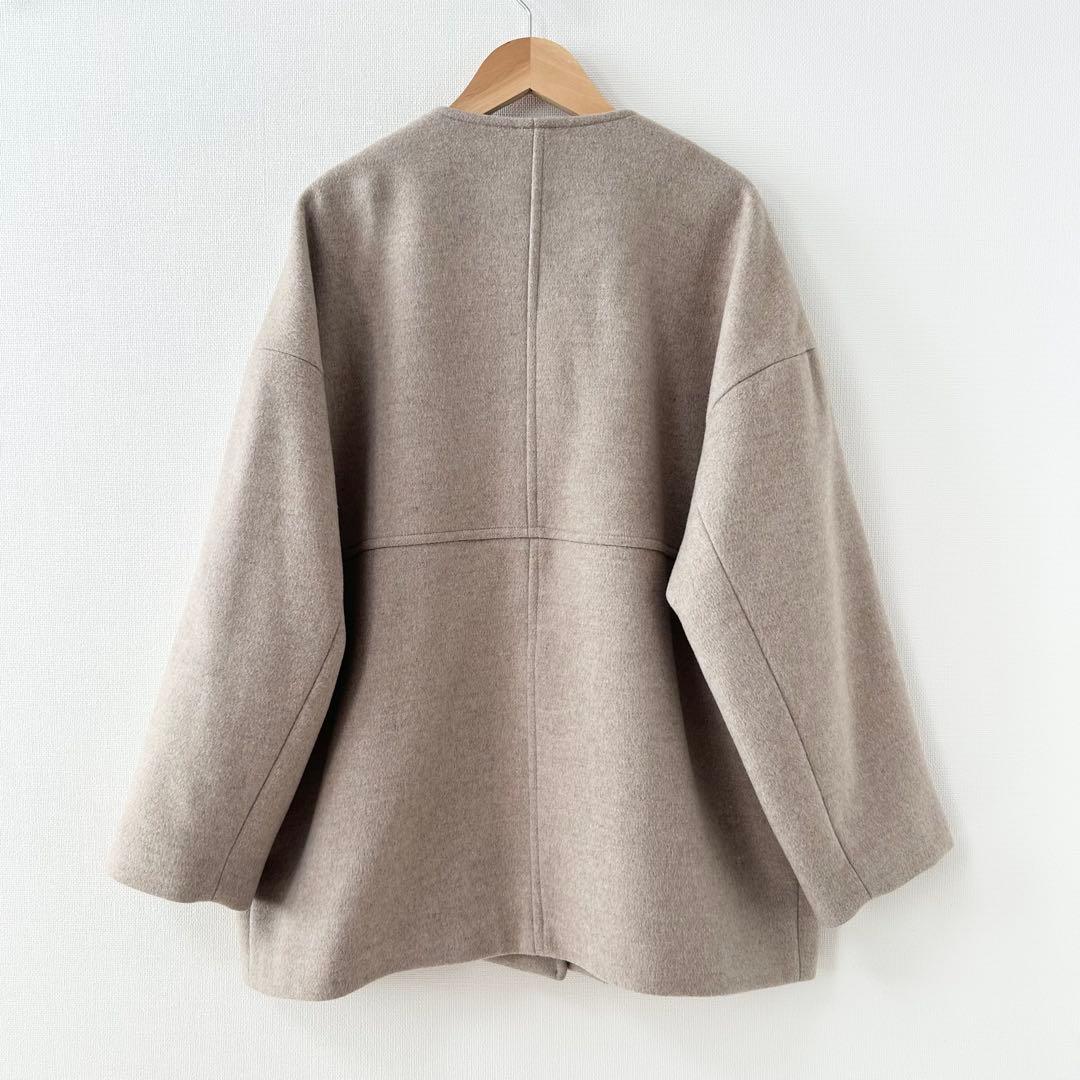 ジャーナルスタンダード　スーパー140ビーバーノーカラーショートコート　ベージュ 2