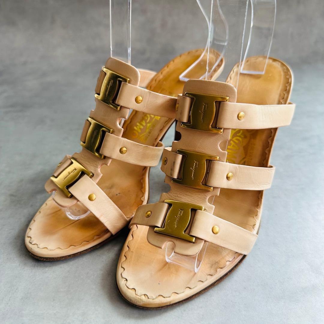Salvatore Ferragamo ヴァラ　3連　レザー　ミュール　サンダル