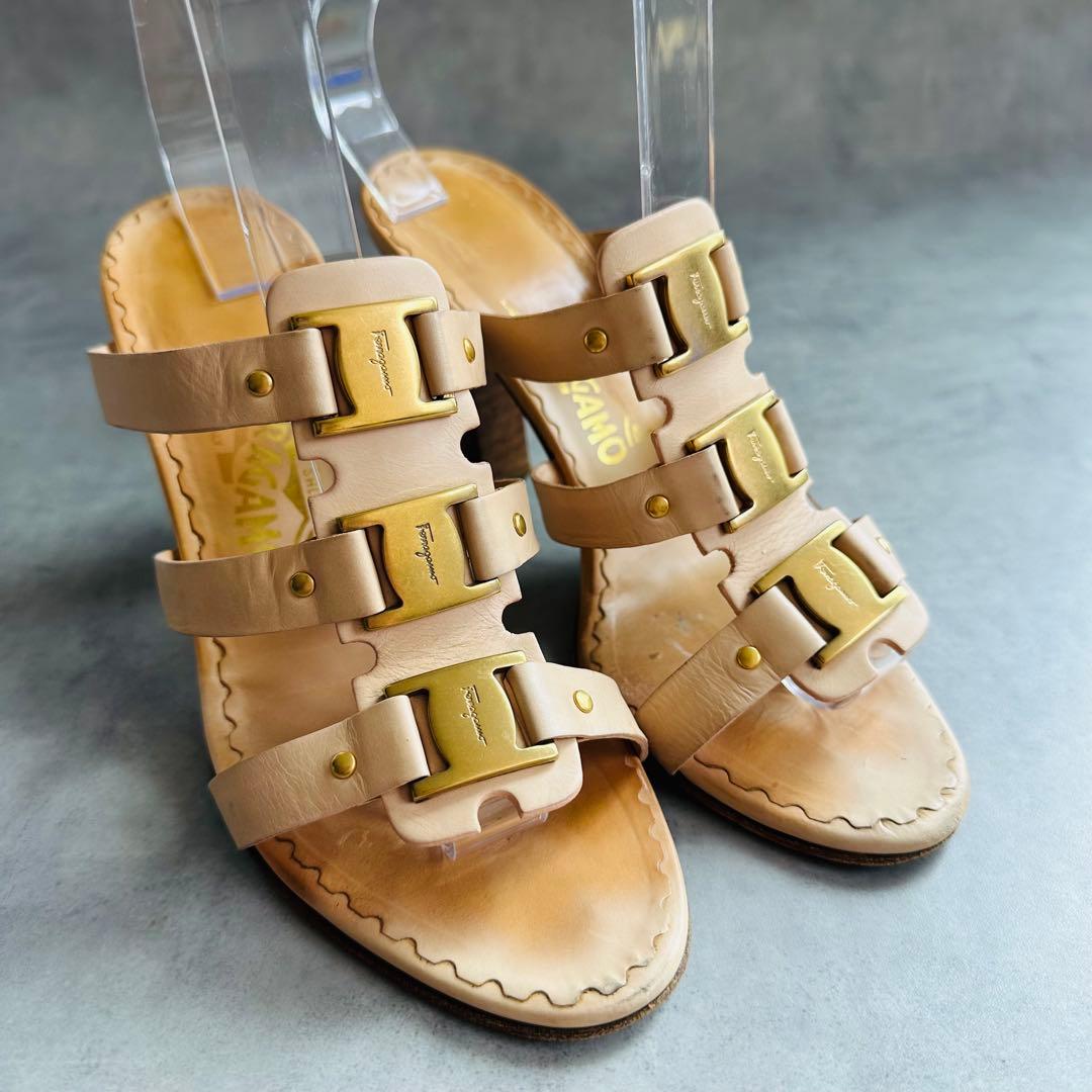 Salvatore Ferragamo ヴァラ　3連　レザー　ミュール　サンダル 2