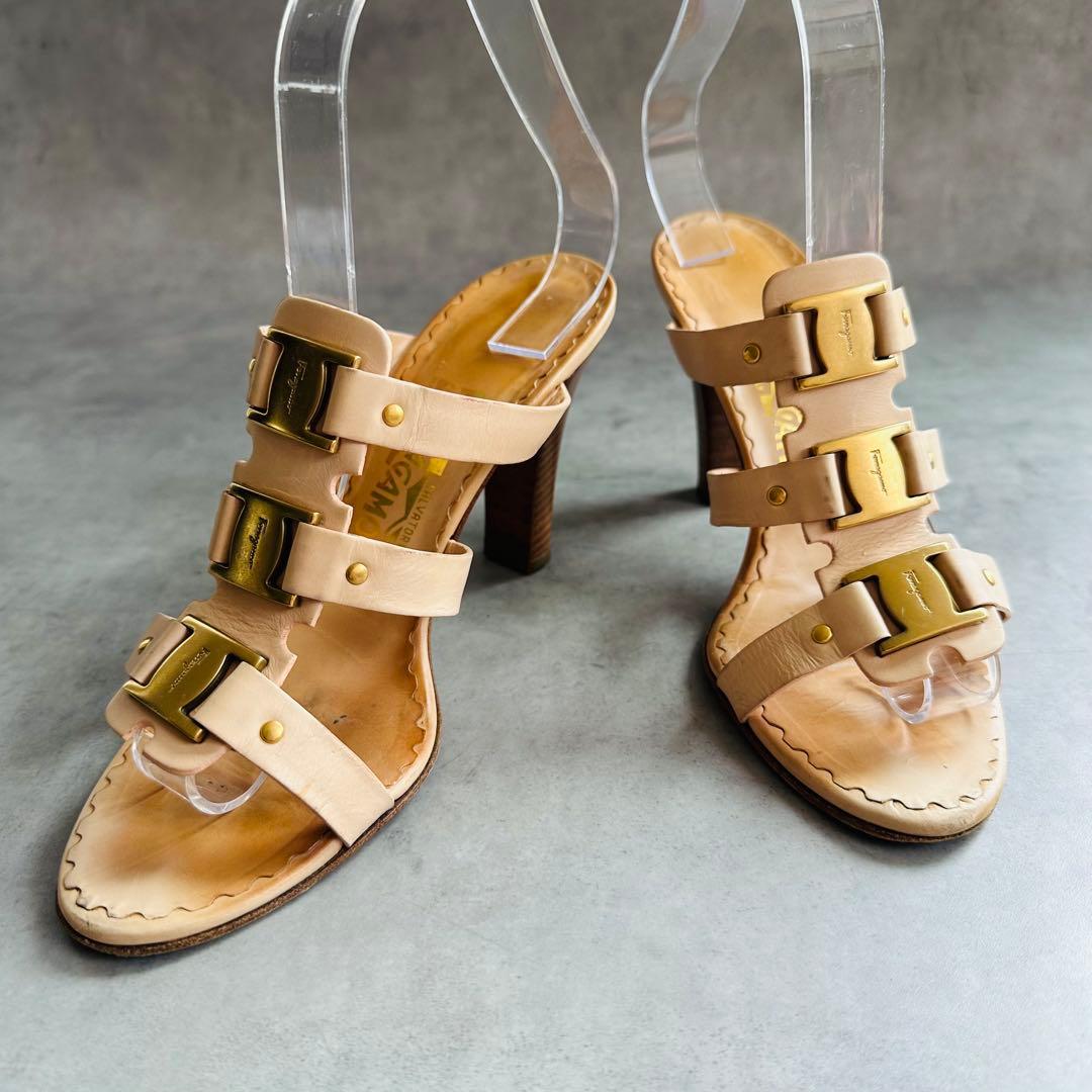 Salvatore Ferragamo ヴァラ　3連　レザー　ミュール　サンダル 4