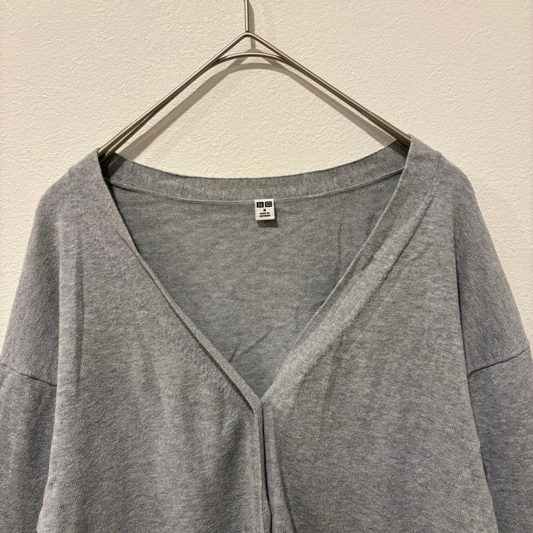 ユニクロ カーディガン Vネック シンプル 灰色　グレー M 無地　レディース 2