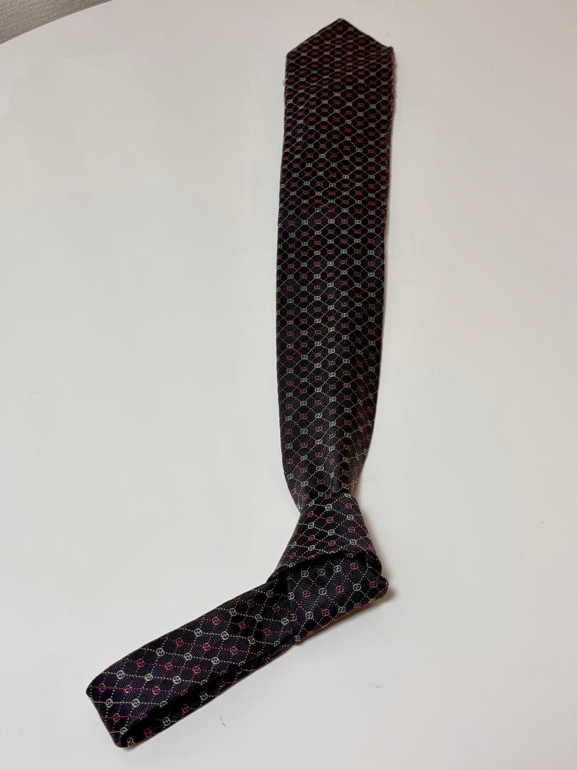GUCCI ピンクホワイトGGパターン グレーネクタイ 6